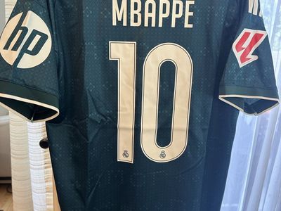 Adidas 2026/27 Real Madrid Mbappé #10 Soccer Jersey Green Large and XL New