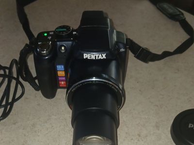 Pentax X90