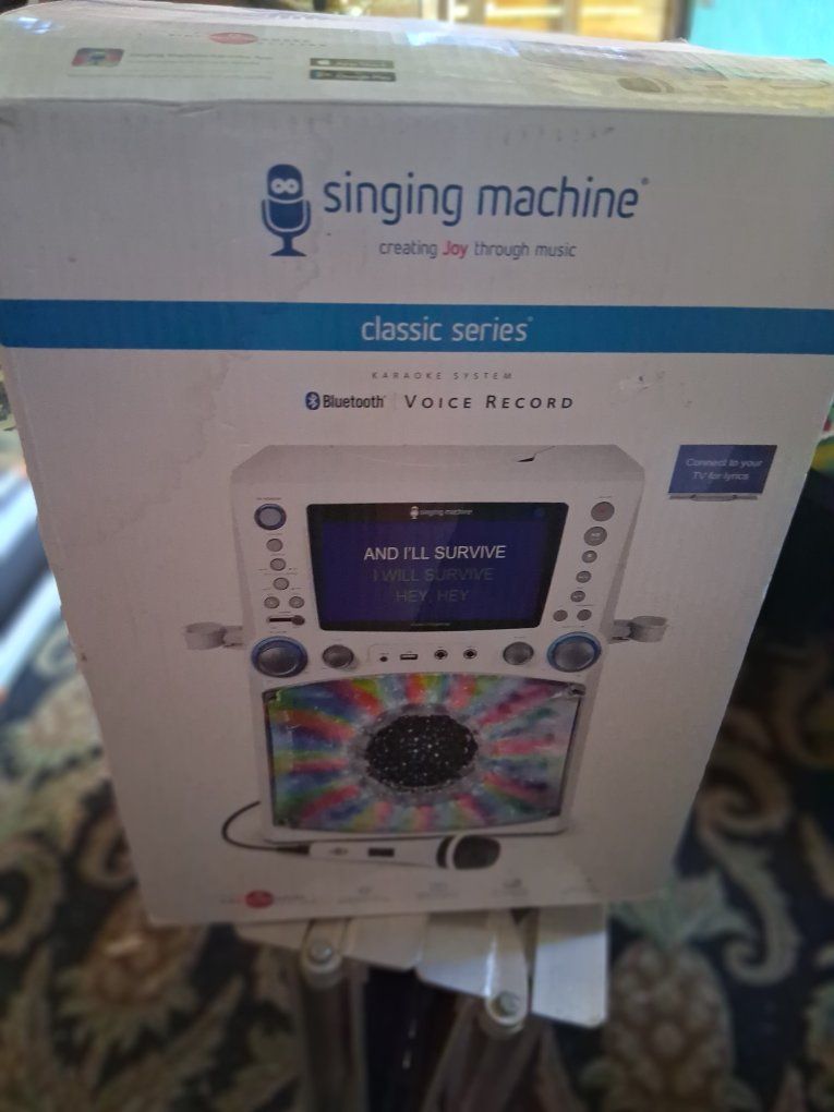 karaoke machine w lights