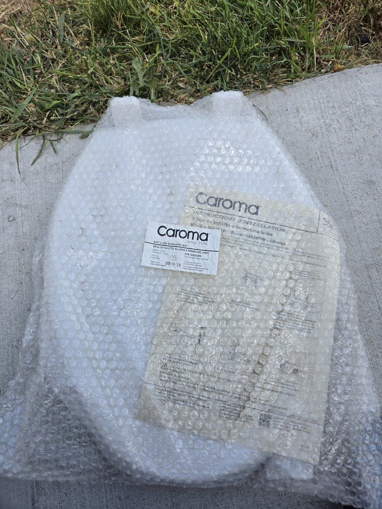 Caroma 326201W Slow Close Elongated Toilet Seat White - New in Packaging