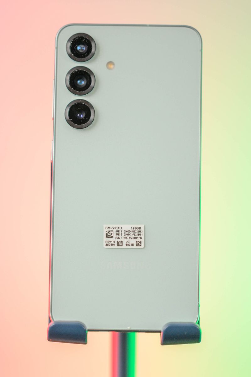 Main image 3
