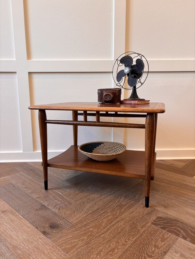 Vintage Lane Acclaim End Table