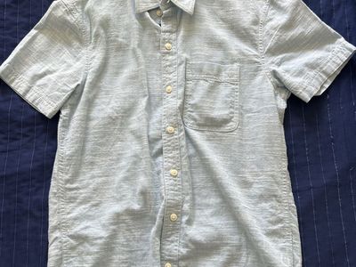 American Eagle Light Blue Short Sleeve Button Down Shirt Extra Small