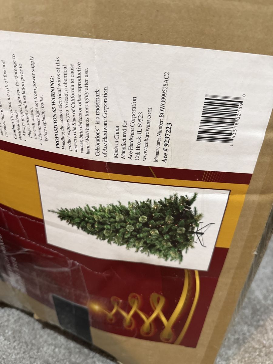 7.5’ Christmas tree