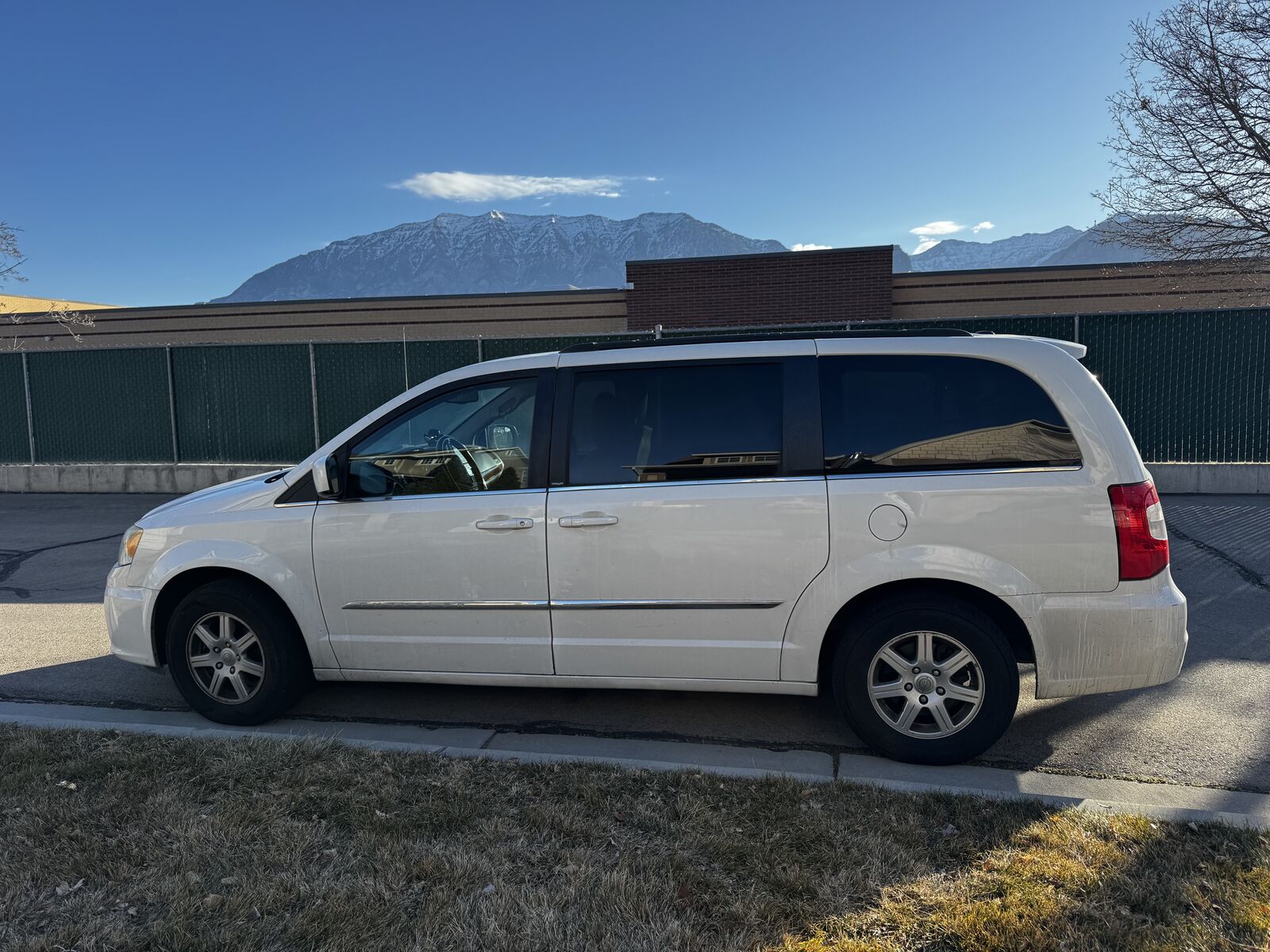 2012 CHRYSLER TOWN AND COUNTRY Touring