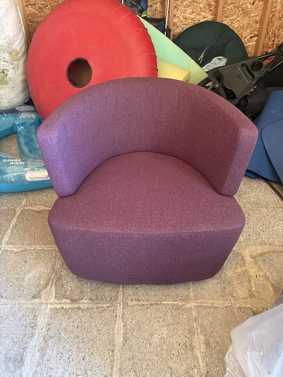 Lounge/living room chair