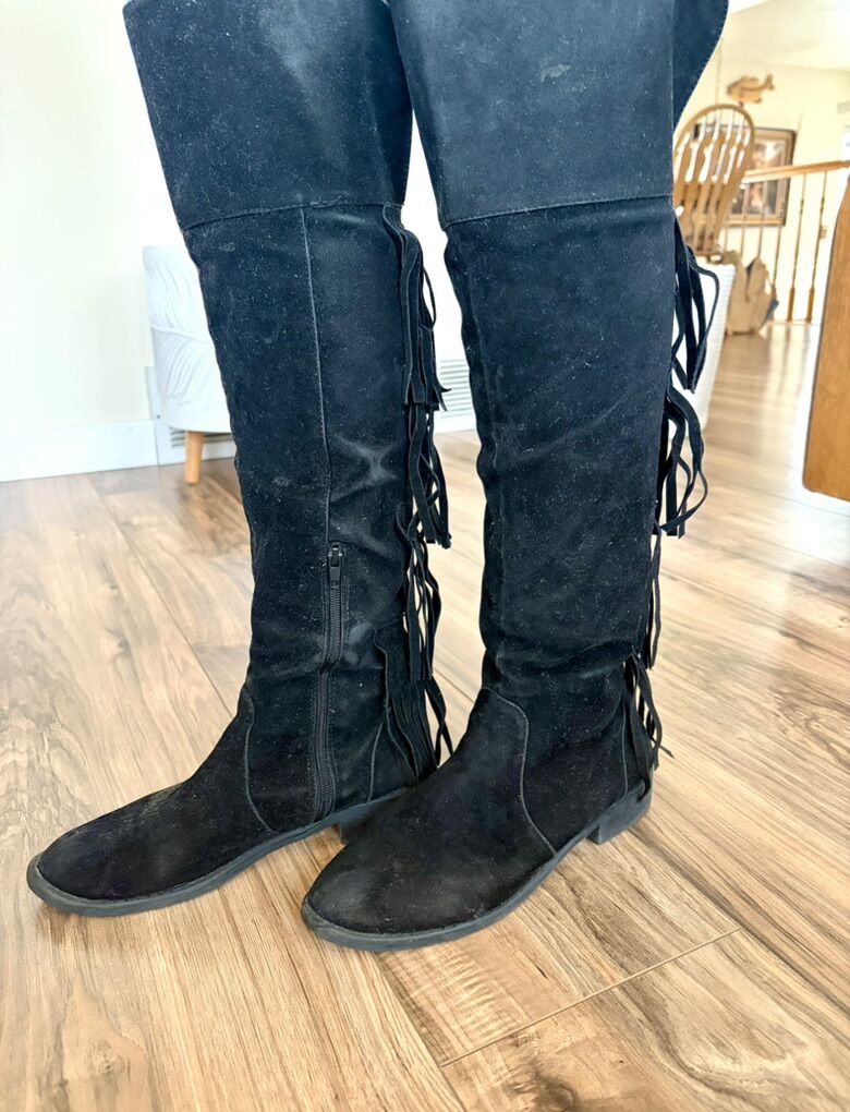 Knee-High Black Fringe Boots