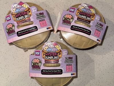 Crazy Fun The Original Mystery Dumpling Pink Holographic Edition 3 Pack - Scented Cherry Blossom