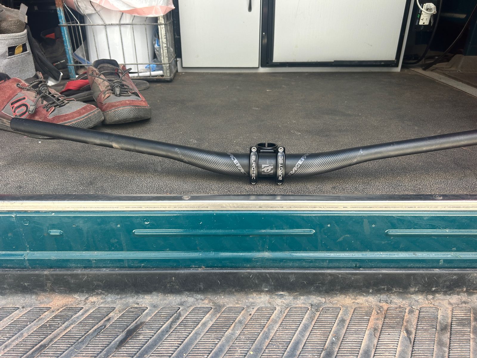 Race Face Aeffect 780 mm MTB bar and Burgtec 35mm x 42mm stem: separate or together New