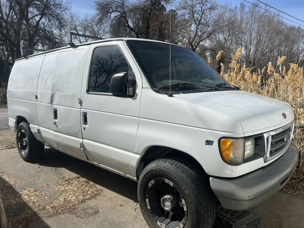 1998 FORD E250
