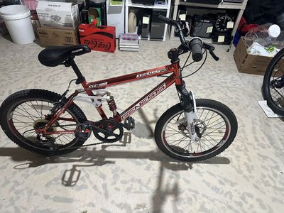 20’’GENESIS Assault 20 Bike, full suspension, disk brake ,good shape