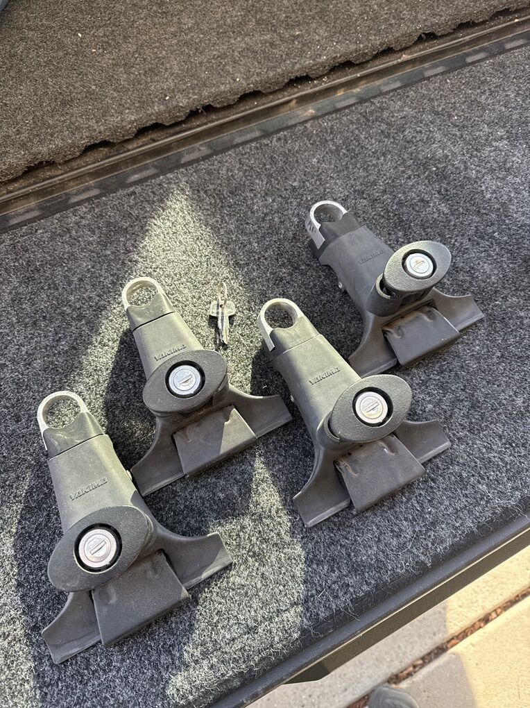 Yakima Rain Gutter Towers with Core Locks