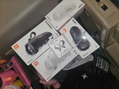 JBL BLUETOOTH SPEAKERS