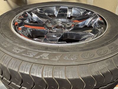 2012 Ram 1500 Wheel & Tire