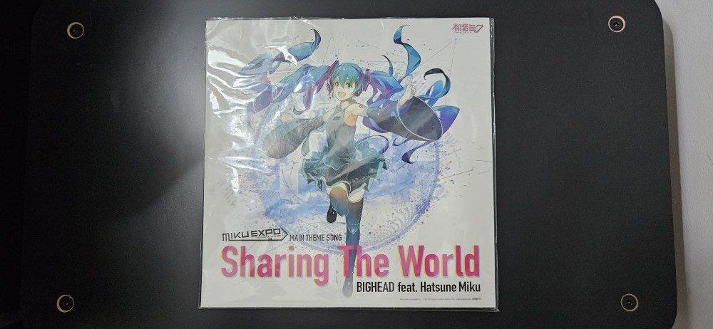 Hatsune Miku Vocaloid- Sharing the World vinyl