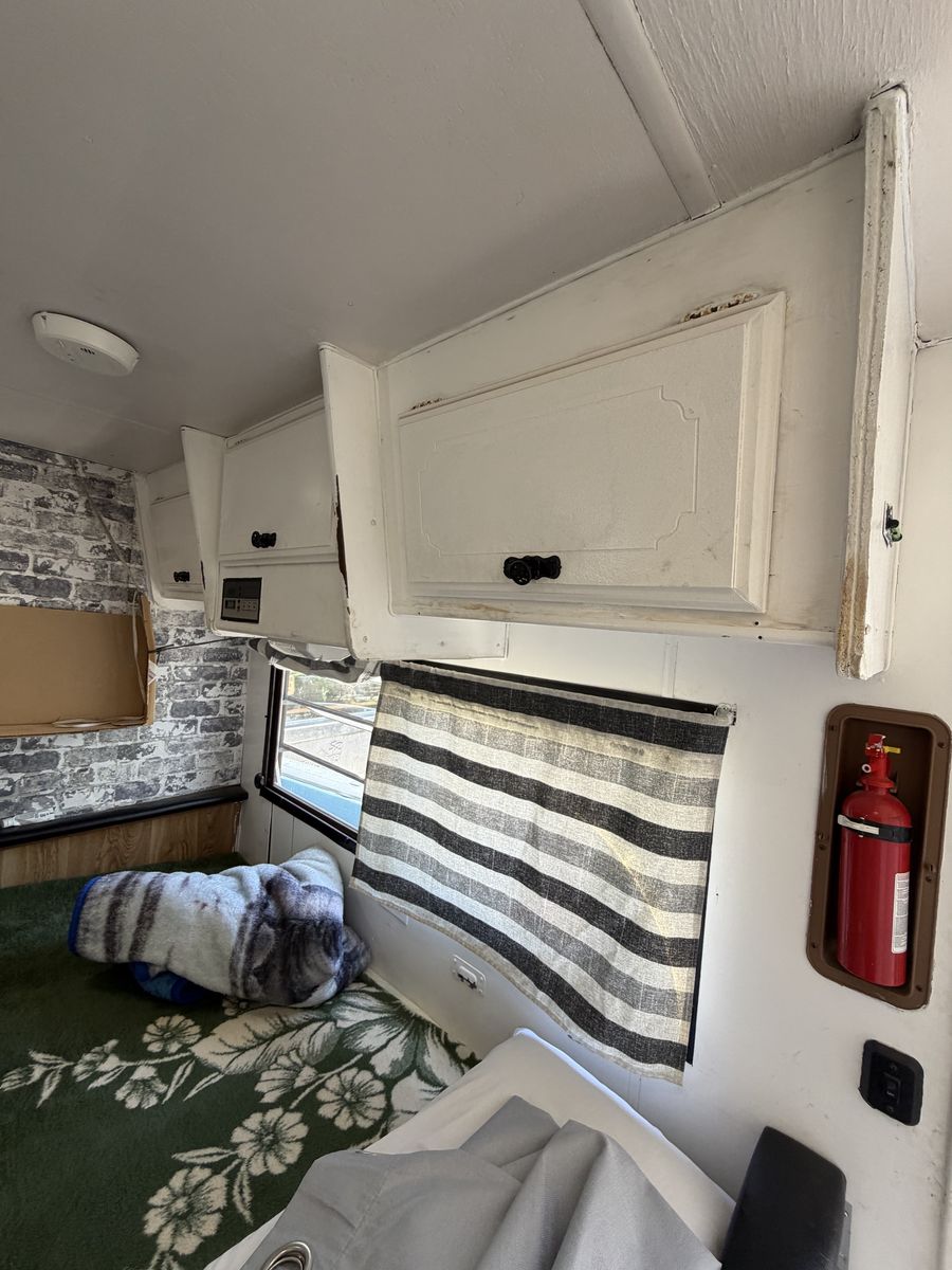 Main image 5