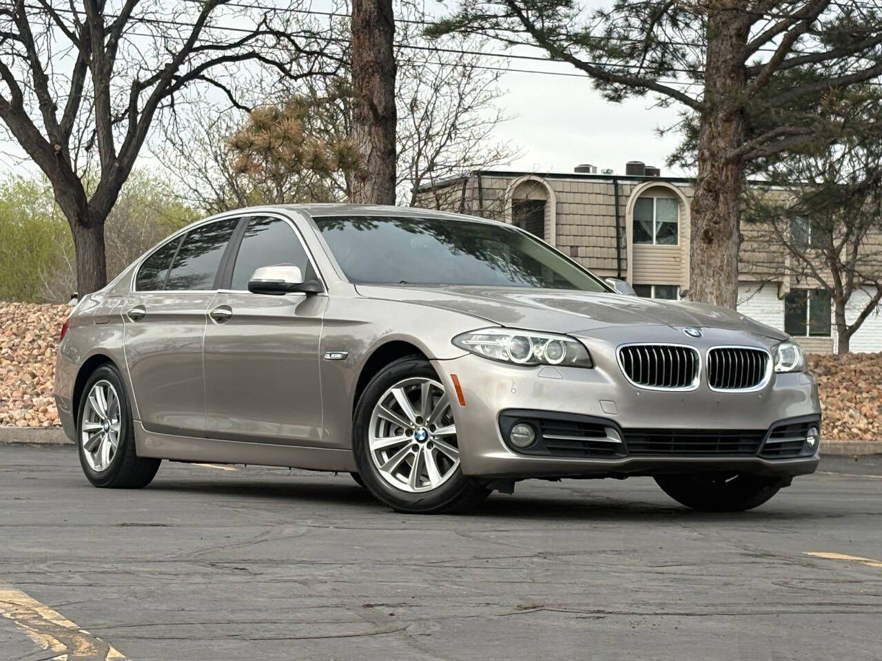 2016 BMW 5 Series 528i