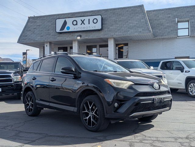 2017 TOYOTA RAV4 SE