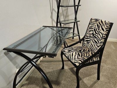 Desk, bookshelf + chair