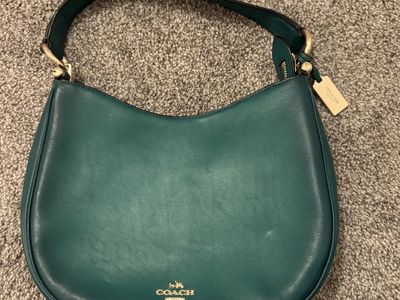 Coach Green Leather Shoulder Bag Hobo Purse with Gold Hardware