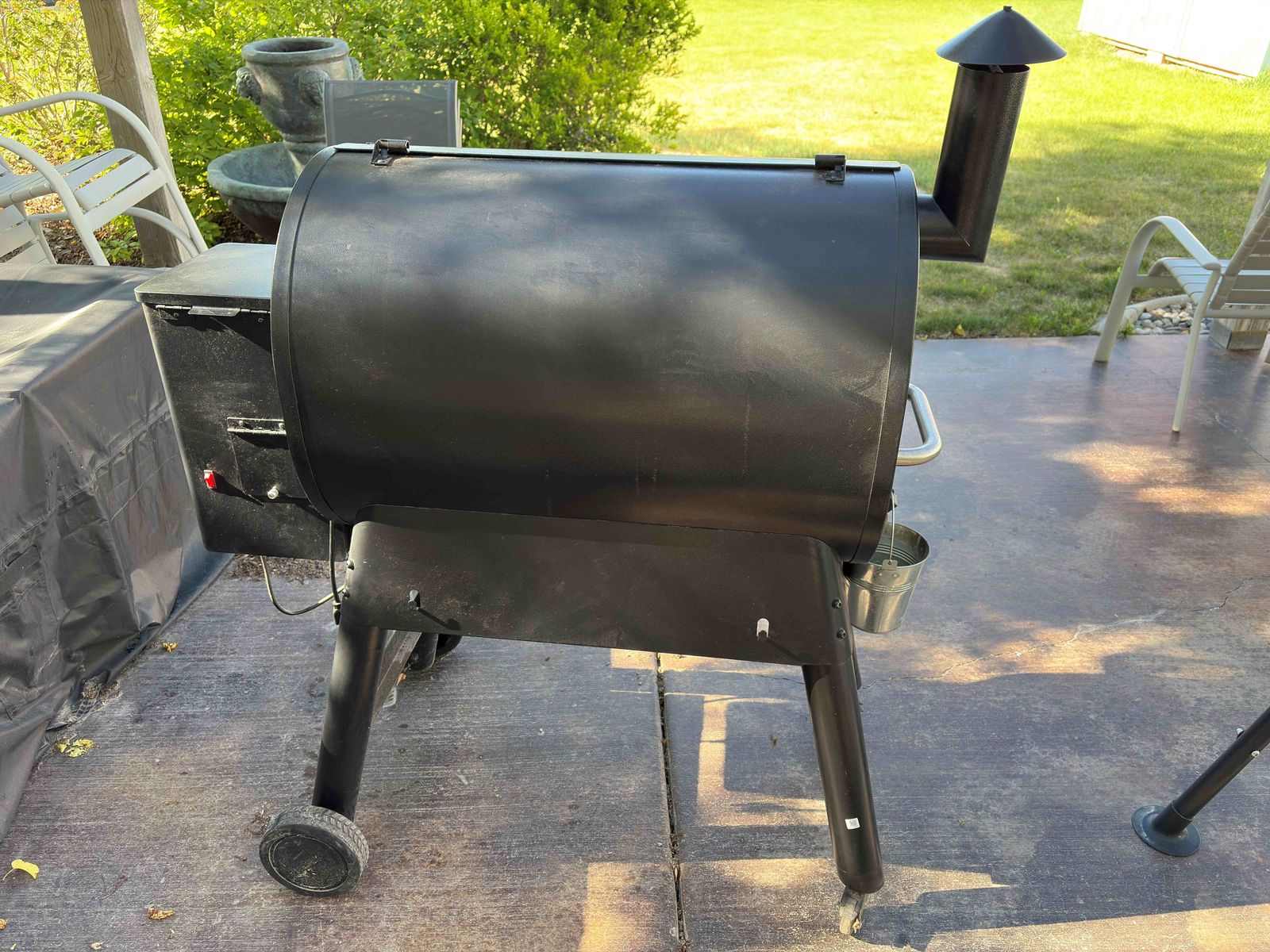 Traeger Pro 780 WIFire with accessories
