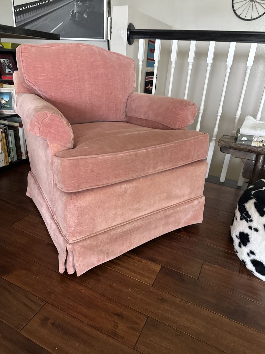 Swivel velvet Armchair