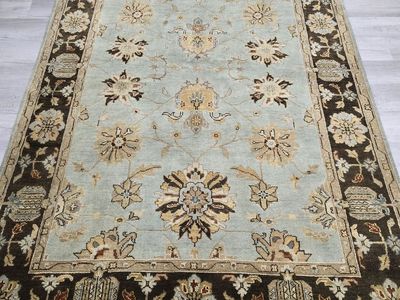 Beautiful 6x9 Hand knotted Wool Rug New
