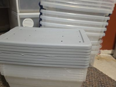 Clear Plastic Reptile/Rodent Breeding Tubs with Vented Lids