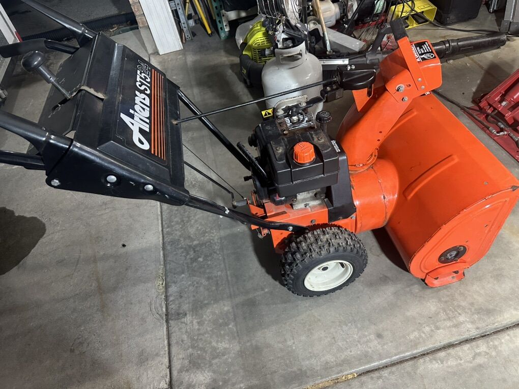 Aires Snow Blower