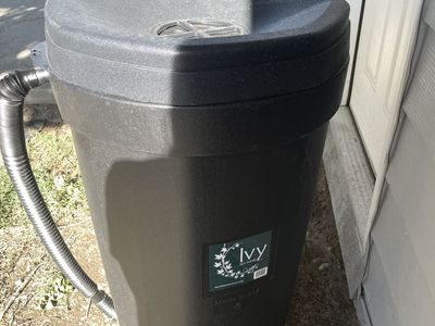 Ivy Rain Barrel - Rainwater Solutions - Black - Made in USA