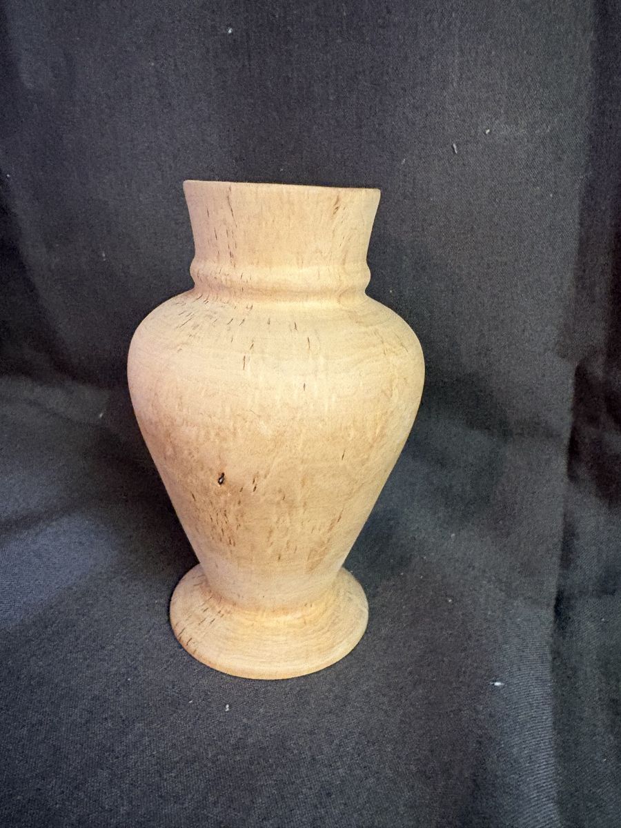 Main image 6
