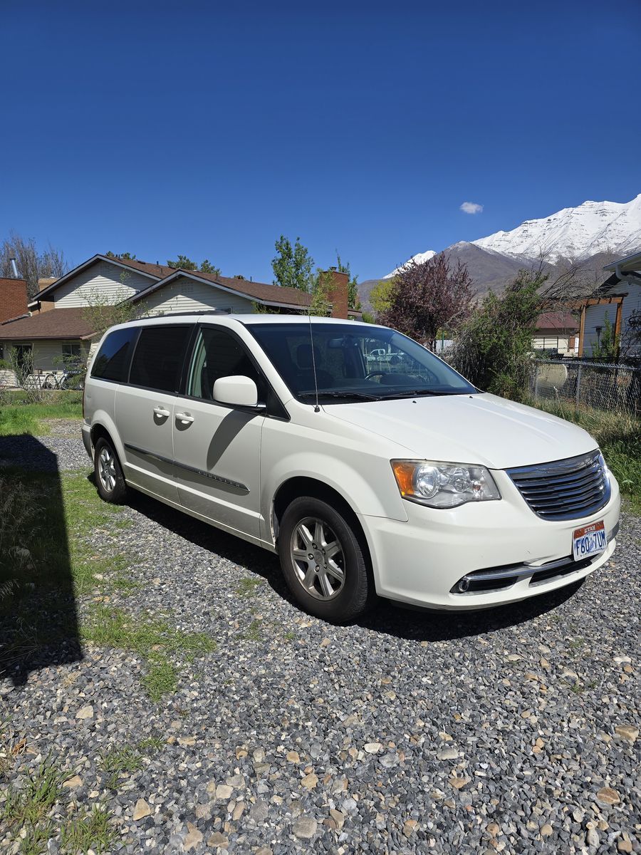 2012 CHRYSLER TOWN AND COUNTRY EX