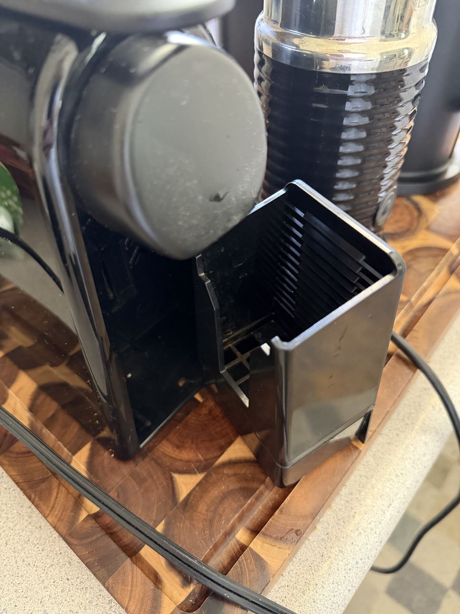 Main image 7