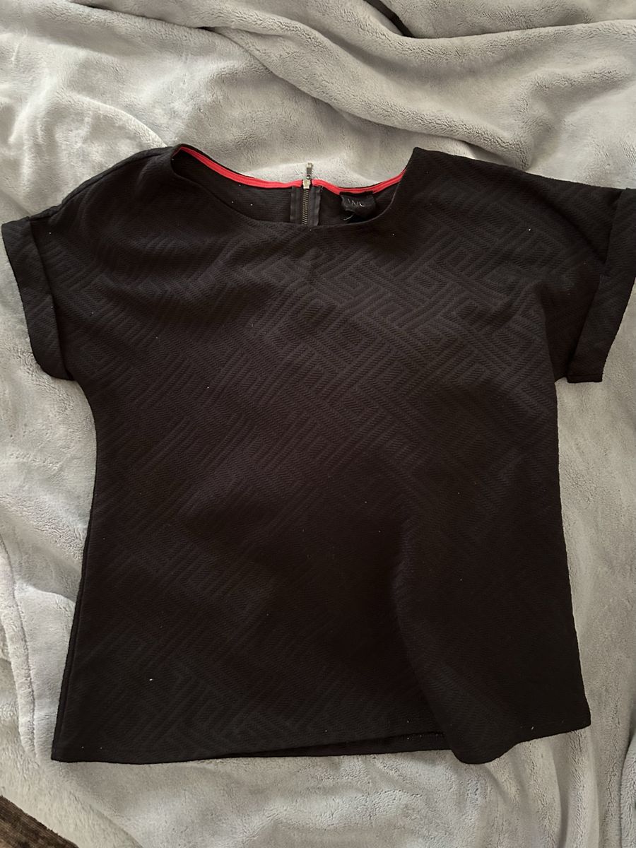 W5 Black Textured Top Size S with Back Zipper Closure and Rolled Cuffs