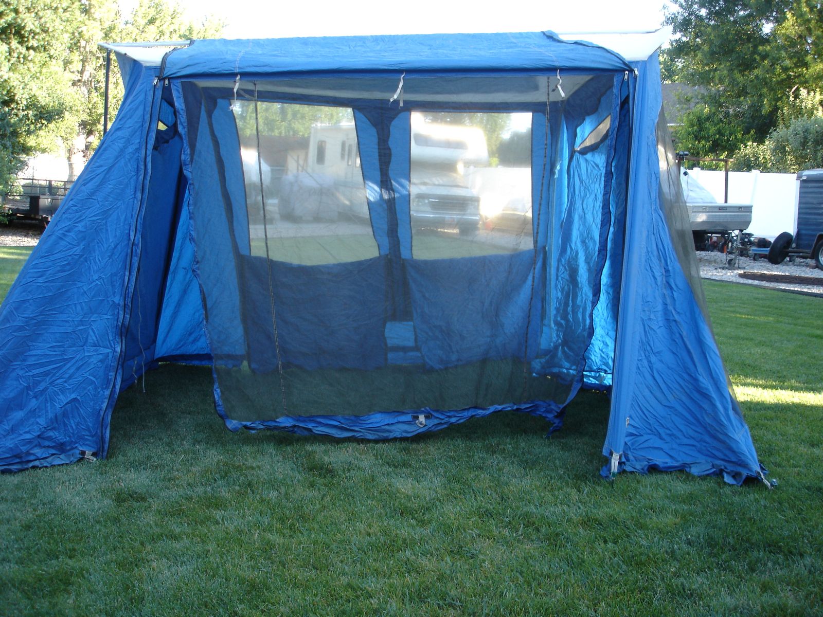 Springbar 1227 Screen House – Used – Shade/Shelter - Great for Camping & Outdoor Gatherings