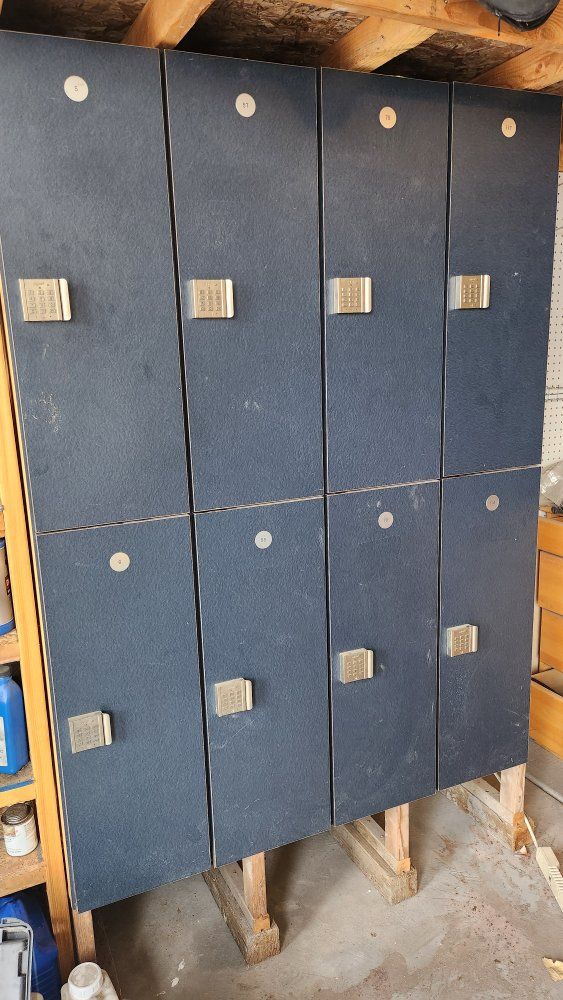 8 lockers