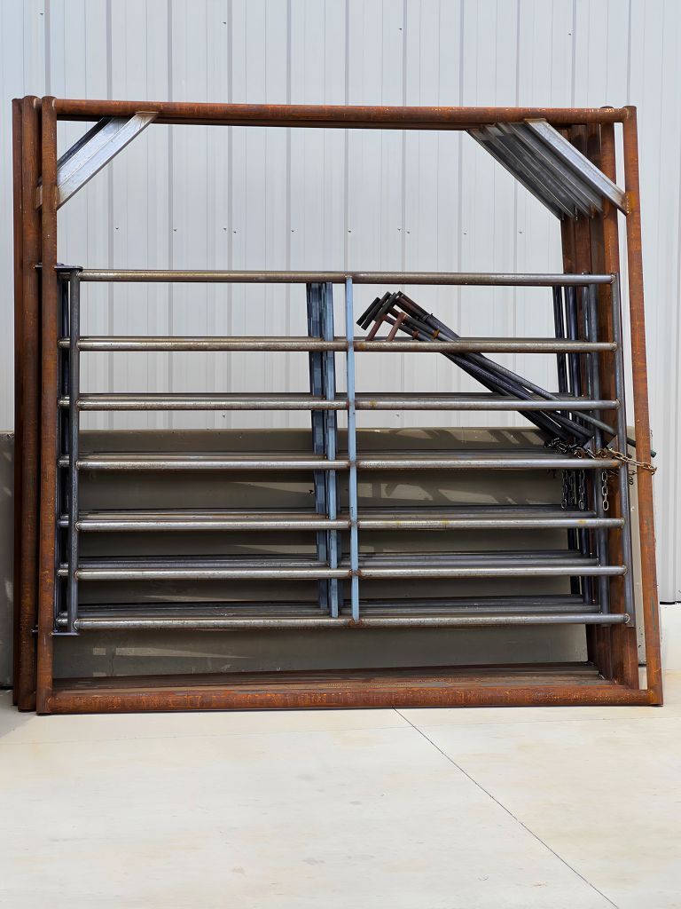 8' Drill Pipe Bow Gate with Cowboy Latch