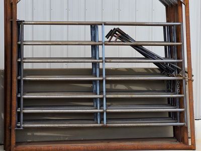 8' Drill Pipe Bow Gate with Cowboy Latch