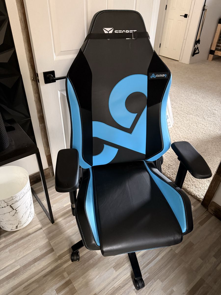 Secretlab Cloud 9 Gaming Chair $340 OBO