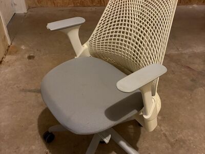 Herman Miller Sayl Chair in Gray Excellent Condition
