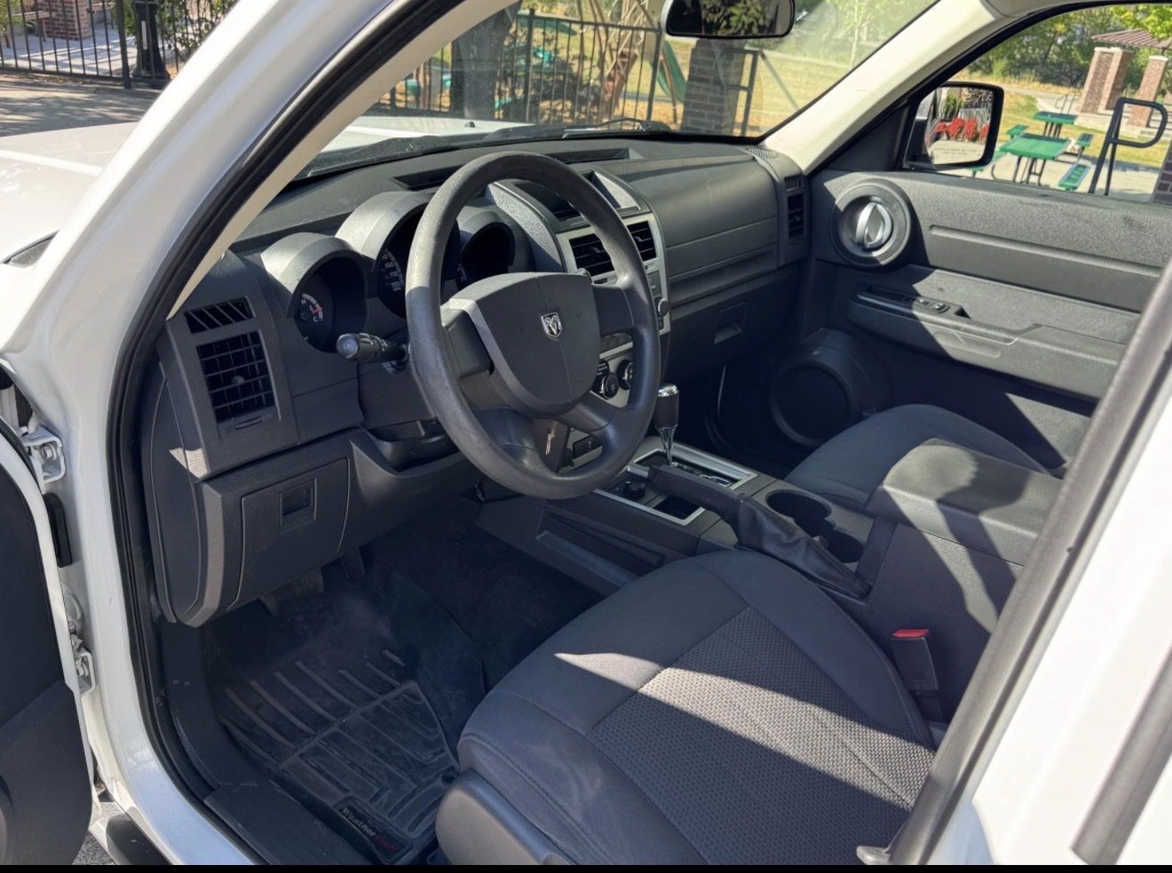 Main image 6