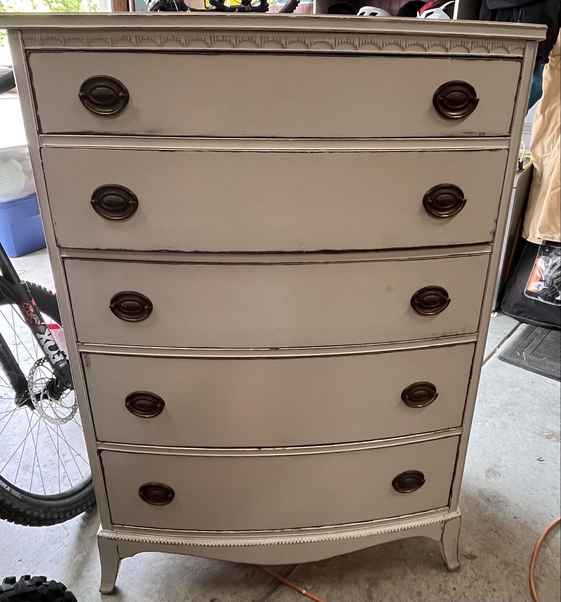 Vintage Distressed 5-Drawer Dresser - Cream White Curved Front Wooden Chest of Drawers