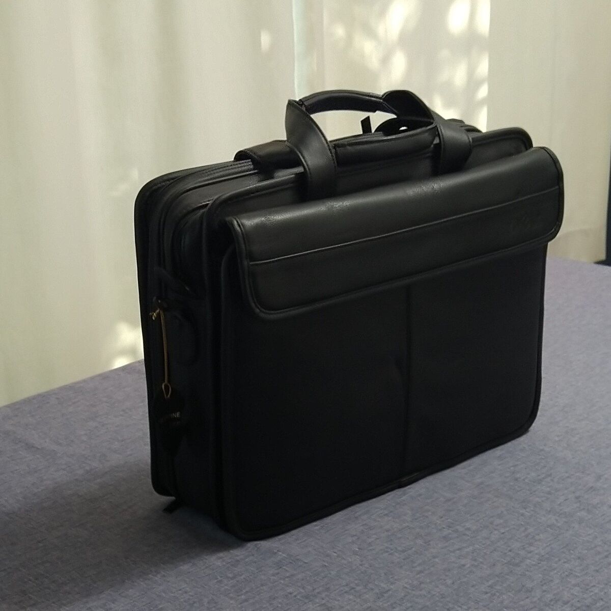 Dell Genuine Leather Laptop Case / Bag