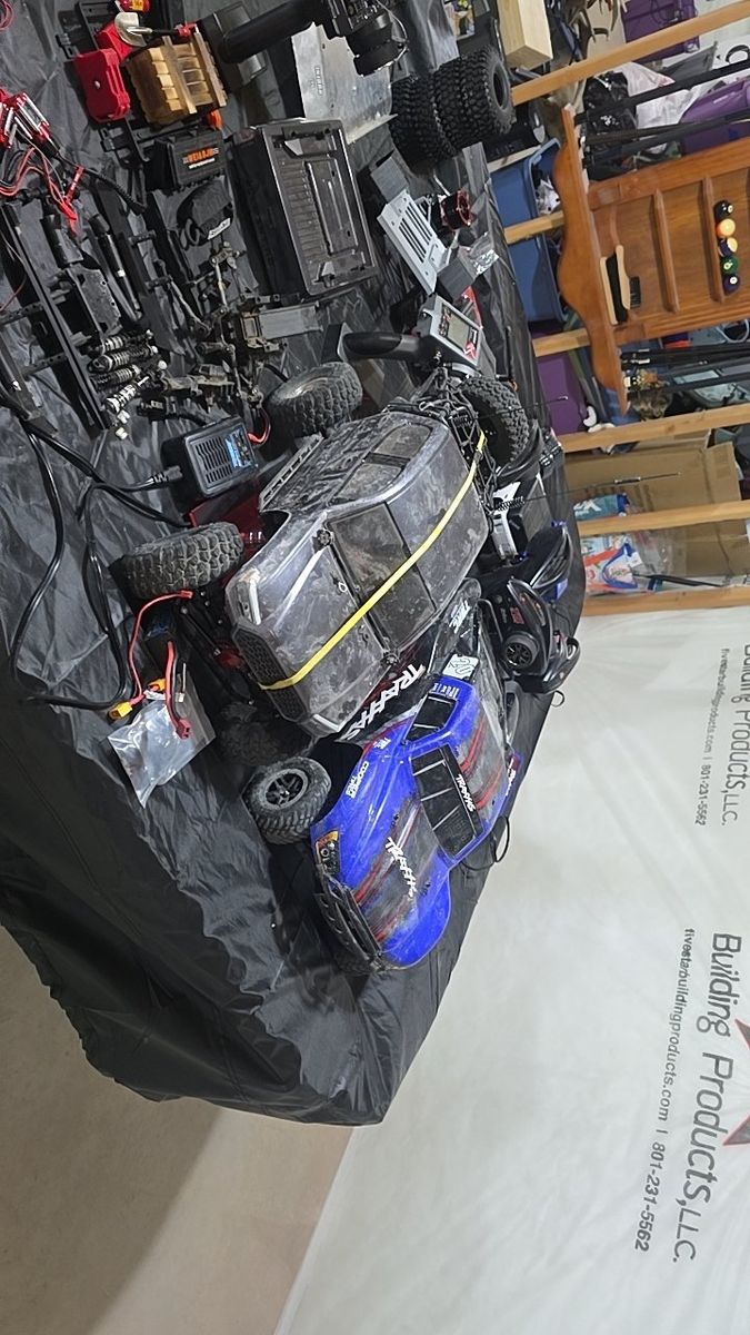 Main image 6