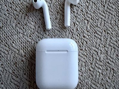 Apple AirPods Gen 2