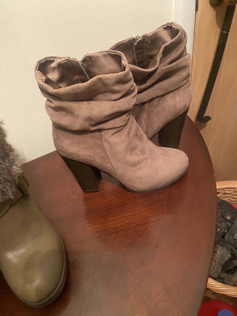 JustFab Tan Heeled Boots Sz 6.5