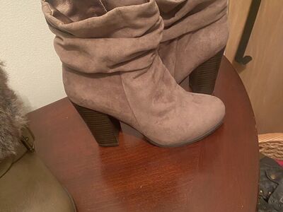 JustFab Tan Heeled Boots Sz 6.5