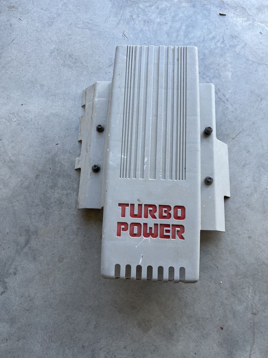 Chevrolet 6.5 turbo diesel engine cover