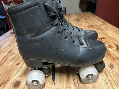 Light up skates