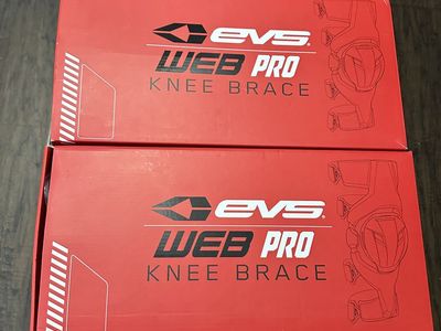 EVS Web Pro Knee Brace Size Large Right and Left